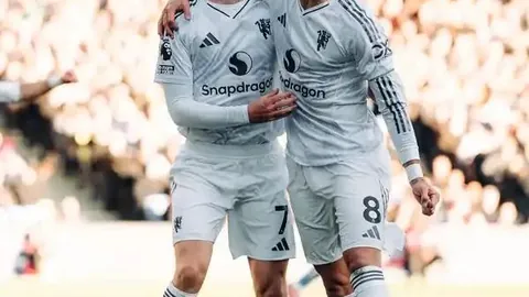 葡萄牙逆转取胜，特林康两球建功